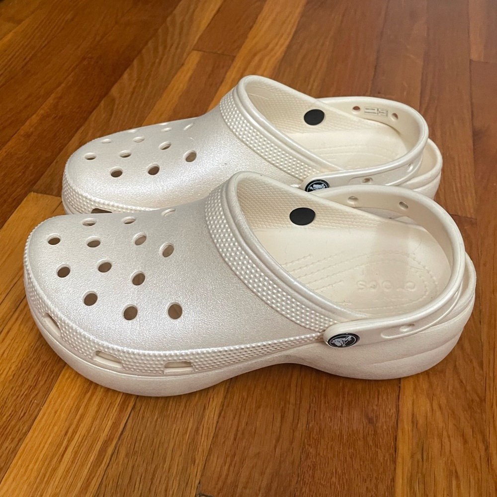 Pearlescent Crocs - Picture 2 of 2